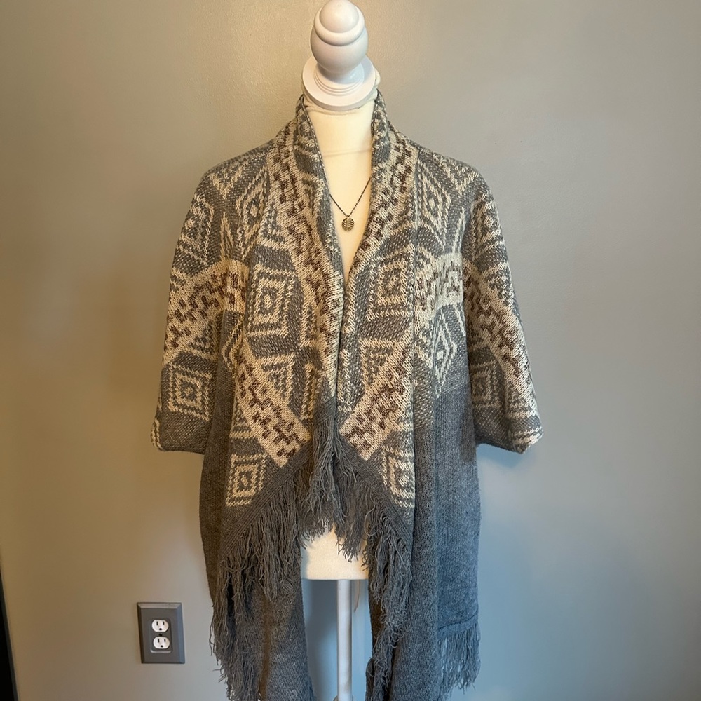 Blu Pepper Draped Shawl Size Small